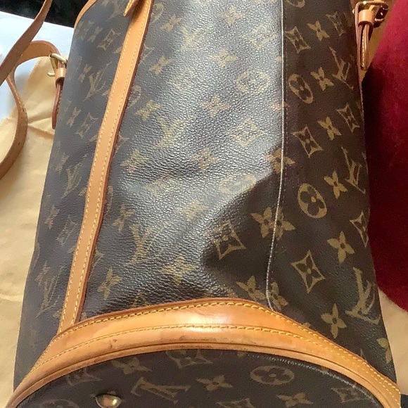 Louis Vuitton bucket bag GM - Picture 9 of 16